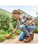 L'OUTIL 2-EN-1 : CISAILLE À ARBUSTES ET GAZON STIHL HSA 26